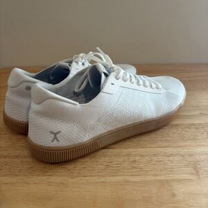 Flux Adapt Trainer Shoes White Gum Sole Mens 11 Womens 12 Used